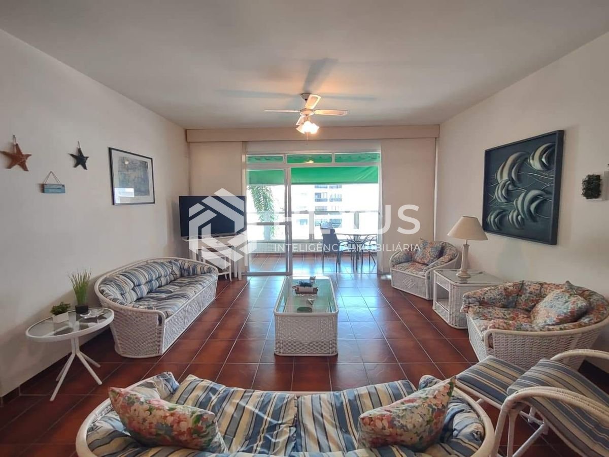 Foto 3 de Apartamento com varanda e lazer na Enseada, Guarujá