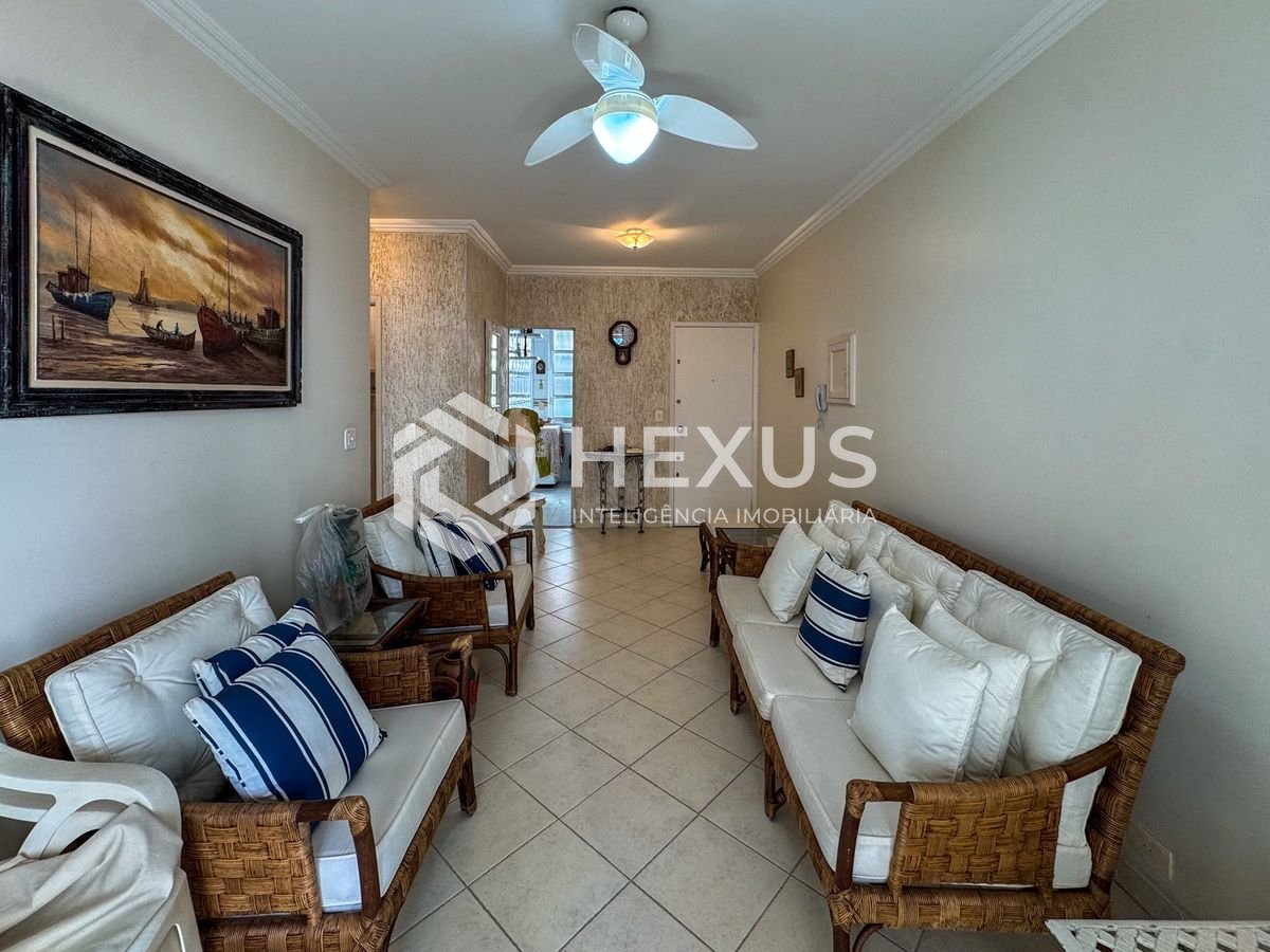 Foto 4 de Apartamento com varanda na quadra da praia das Pitangueiras à Venda, Guarujá, SP