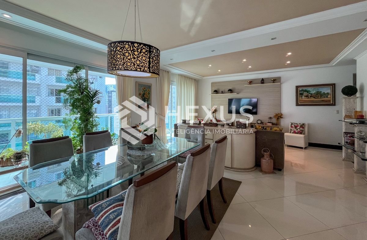 Foto 3 de Apartamento com varanda gourmet e lazer a 1 quadra da praia nas Pitangueiras, Guarujá