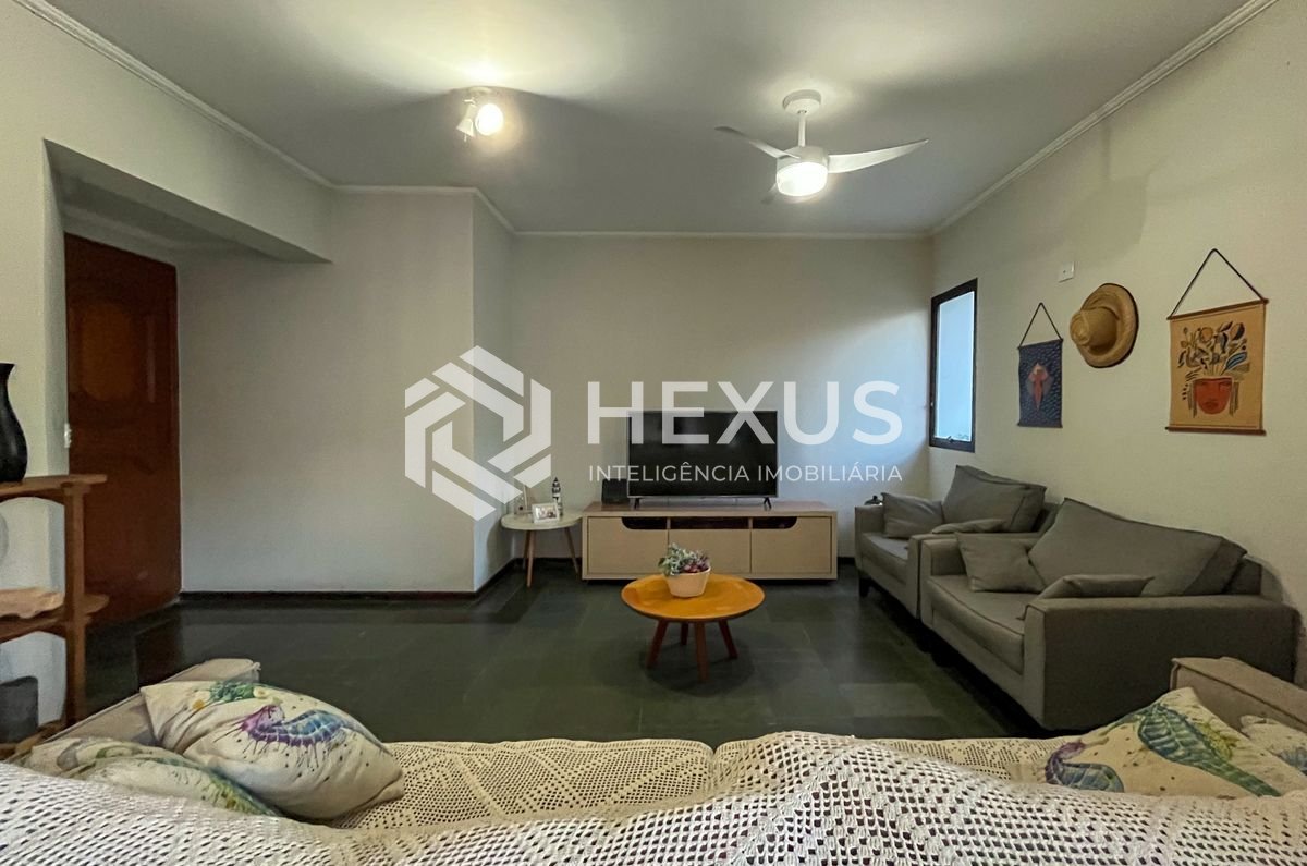 Foto 4 de Apartamento com varanda e lazer a 400m da Praia nas Pitangueiras, Guarujá