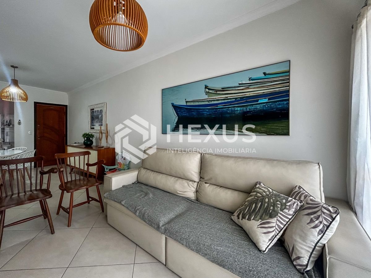 Foto 5 de Apartamento reformado com varanda a 400m da praia na Enseada, Guarujá