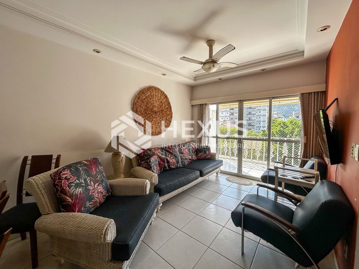 Foto 3 de Apartamento com varanda e lazer a 400m da praia na Enseada, Guarujá
