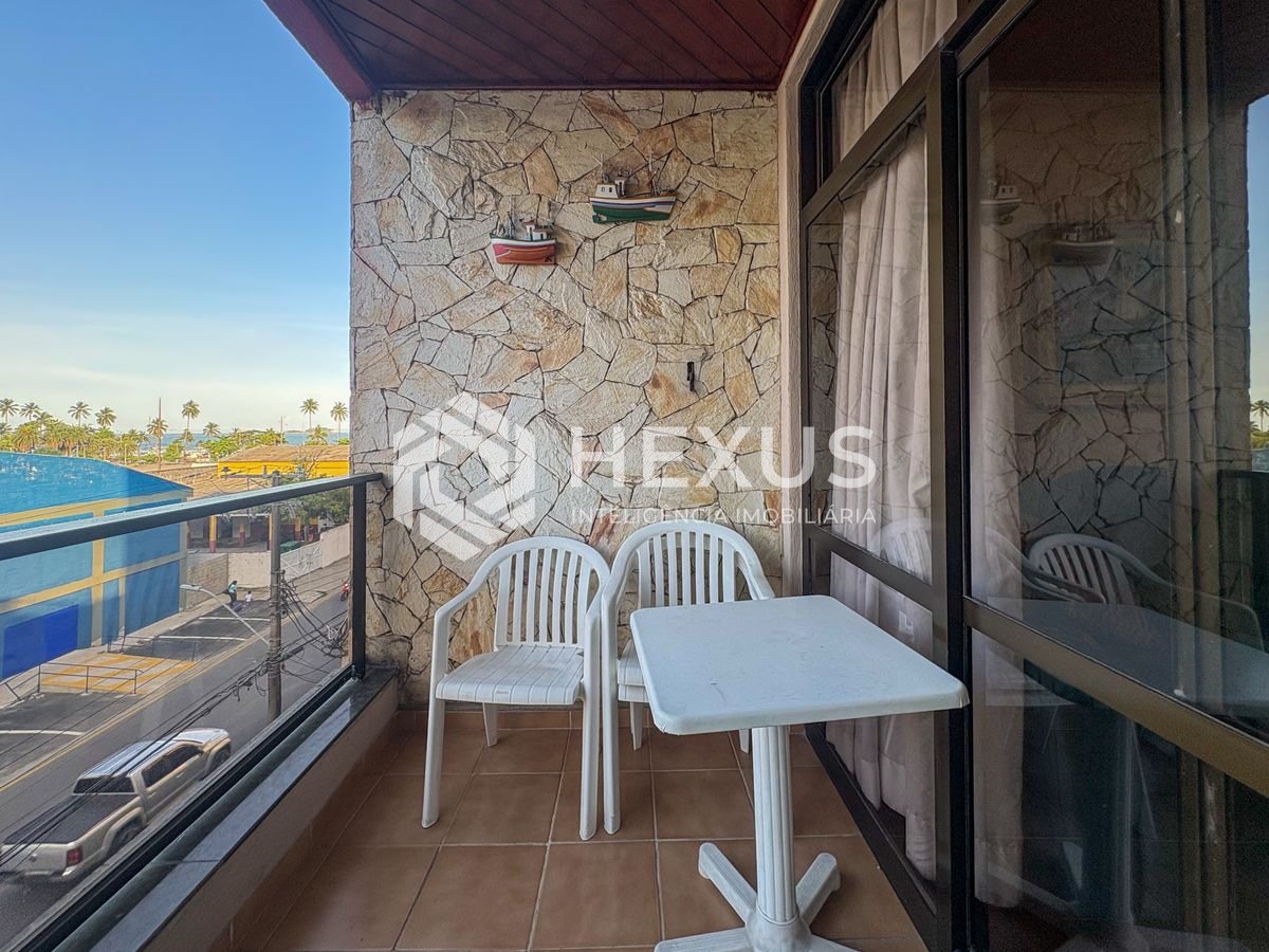 Foto 5 de Apartamento com varanda vista mar a 50m da praia na Enseada, Guarujá