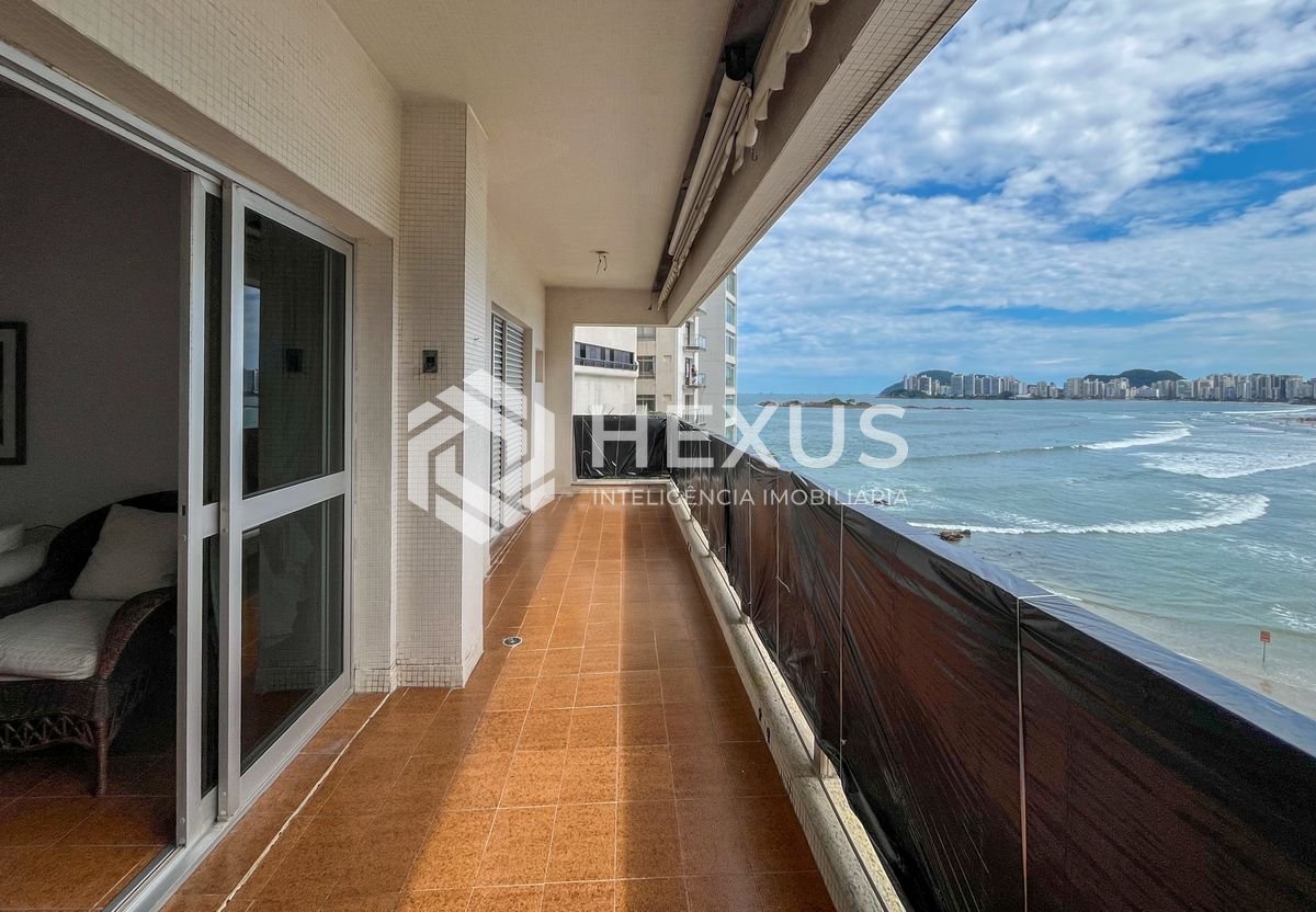 Foto 2 de Apartamento frente mar com varanda vista mar nas Pitangueiras, Guarujá