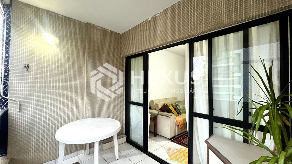 Foto 4 de Apartamento com varanda e lazer nas Pitangueiras, Guarujá