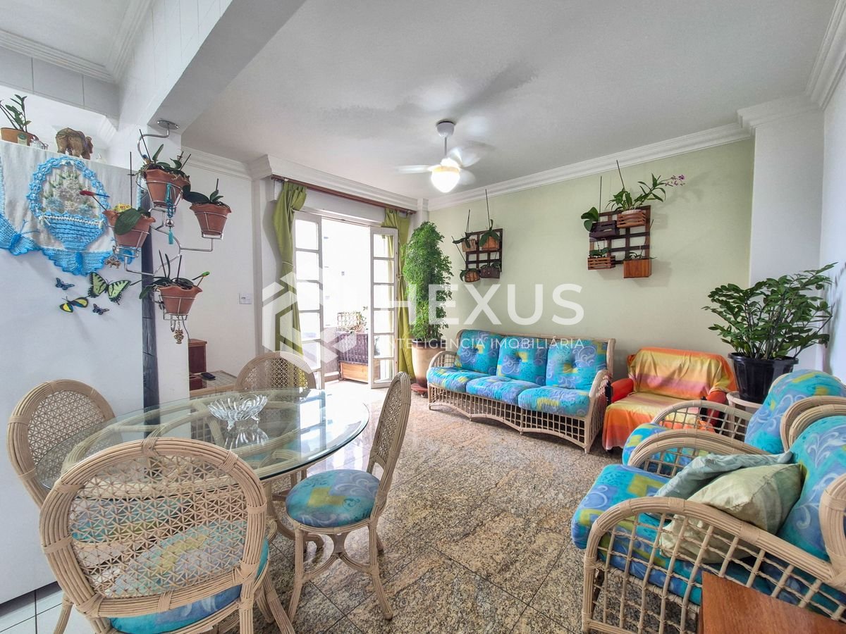 Foto 4 de Apartamento reformado com vista mar a 1 quadra da praia nas Pitangueiras, Guarujá