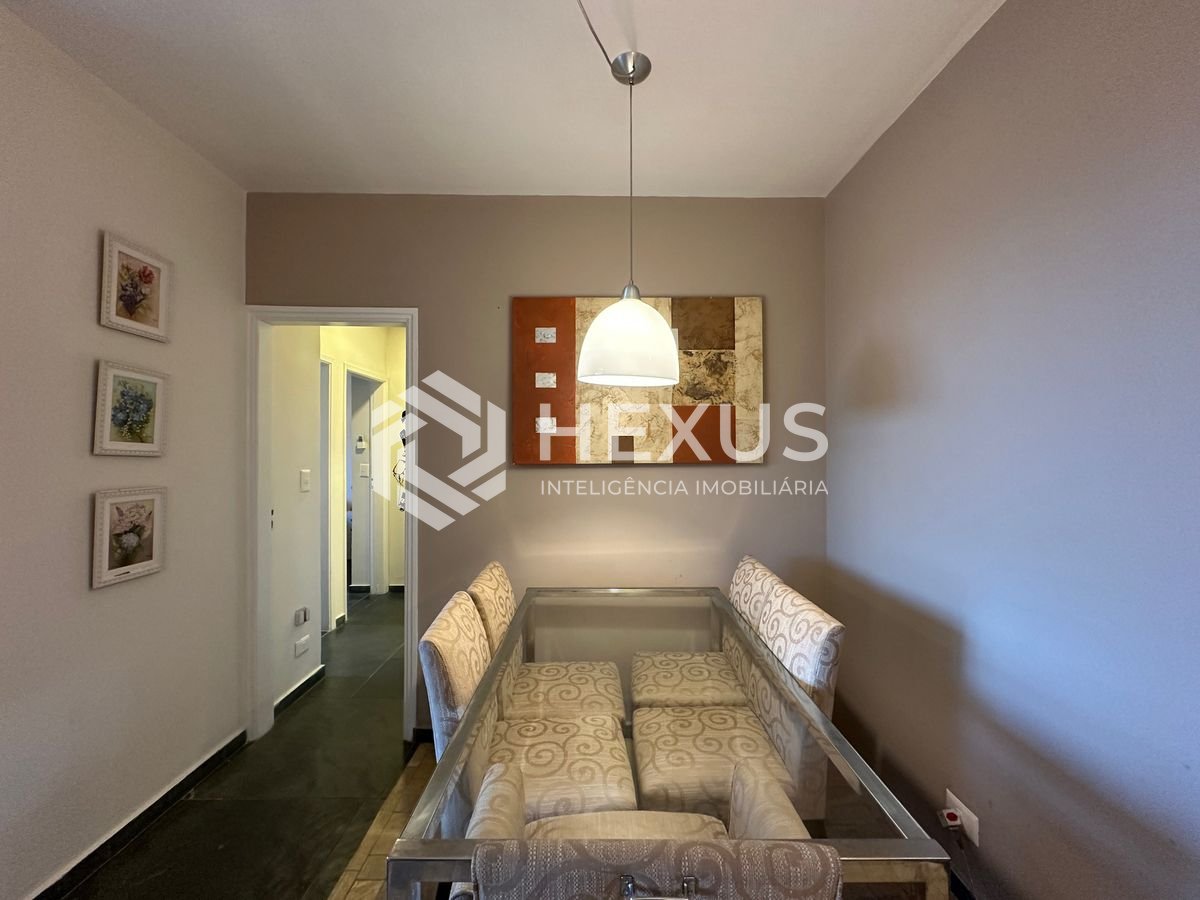 Foto 5 de Apartamento com varanda a 250m da praia na Enseada, Guarujá