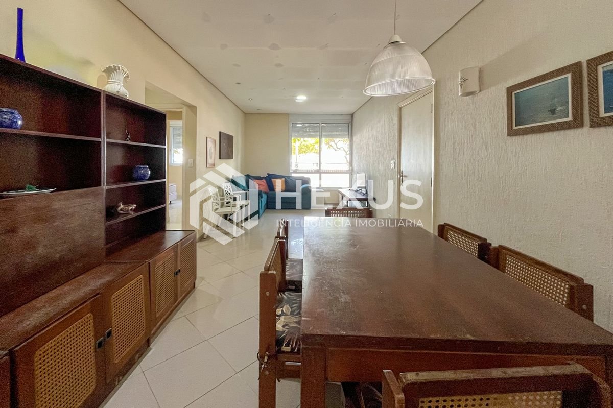 Foto 3 de Apartamento térreo frente mar com vista mar e lazer nas Pitangueiras, Guarujá