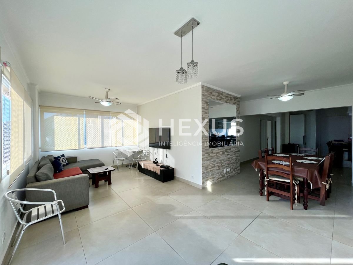 Foto 3 de Apartamento com varanda vista mar na beira mar da praia nas Pitangueiras, Guarujá