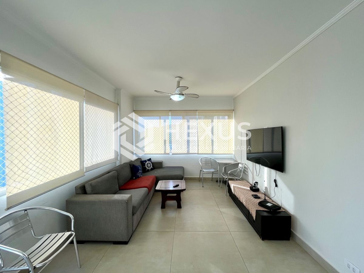 Foto 4 de Apartamento com varanda vista mar na beira mar da praia nas Pitangueiras, Guarujá