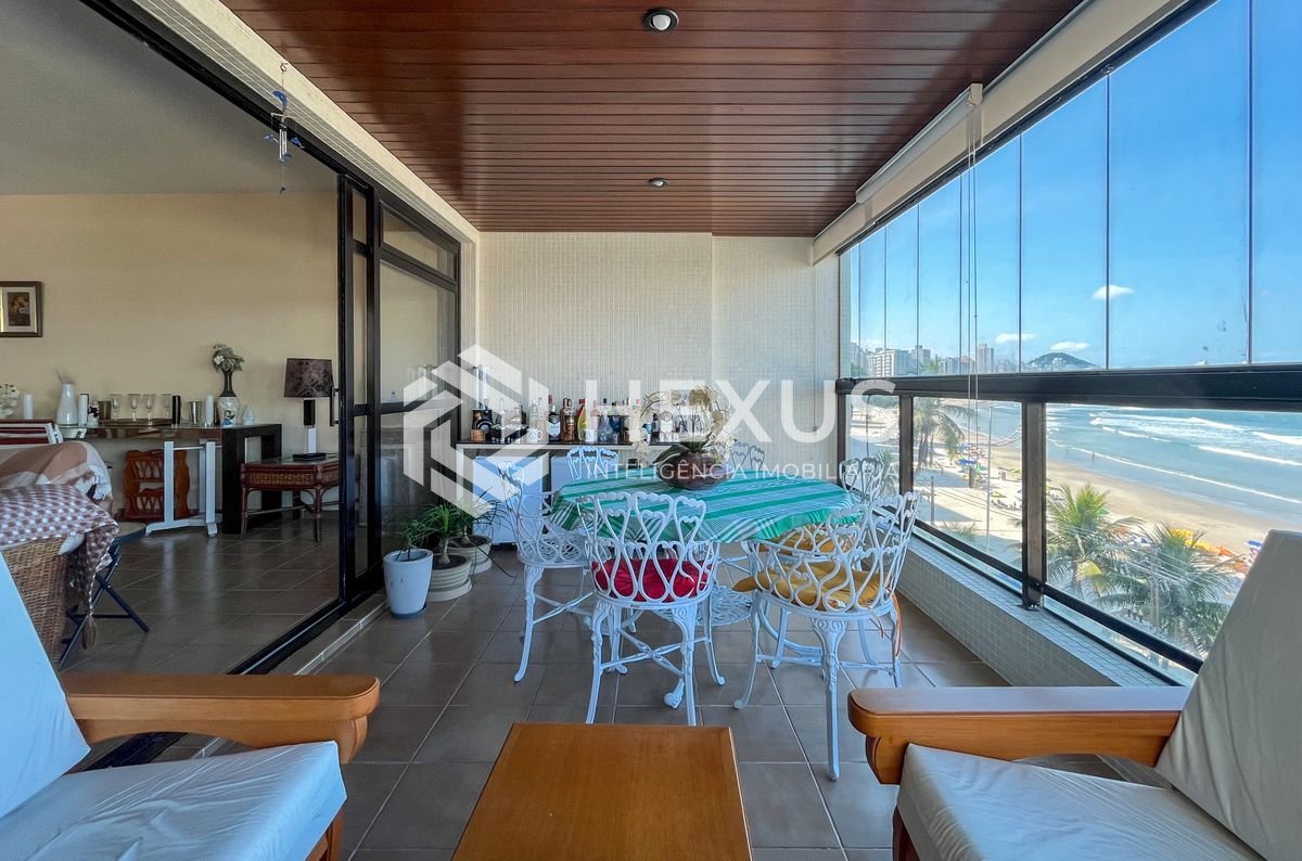 Foto 2 de Apartamento frente mar com varanda e lazer no Jardim Astúrias, Guarujá