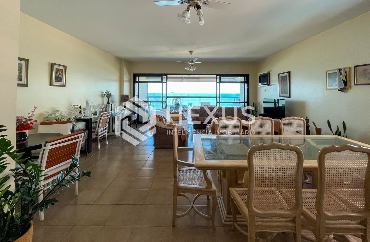Foto 5 de Apartamento frente mar com varanda e lazer no Jardim Astúrias, Guarujá