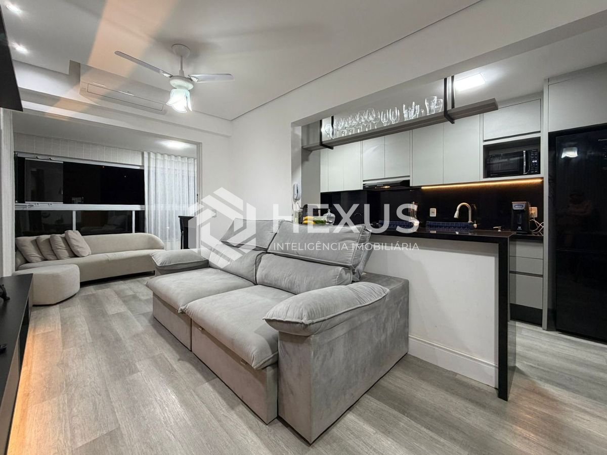 Foto 3 de Apartamento com varanda gourmet e lazer a 1 quadra da praia no Jardim Astúrias, Guarujá