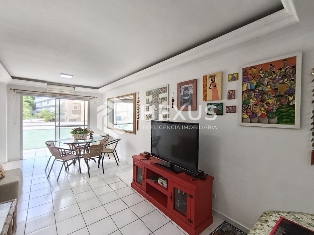 Foto 3 de Apartamento com varanda na Enseada, Guarujá