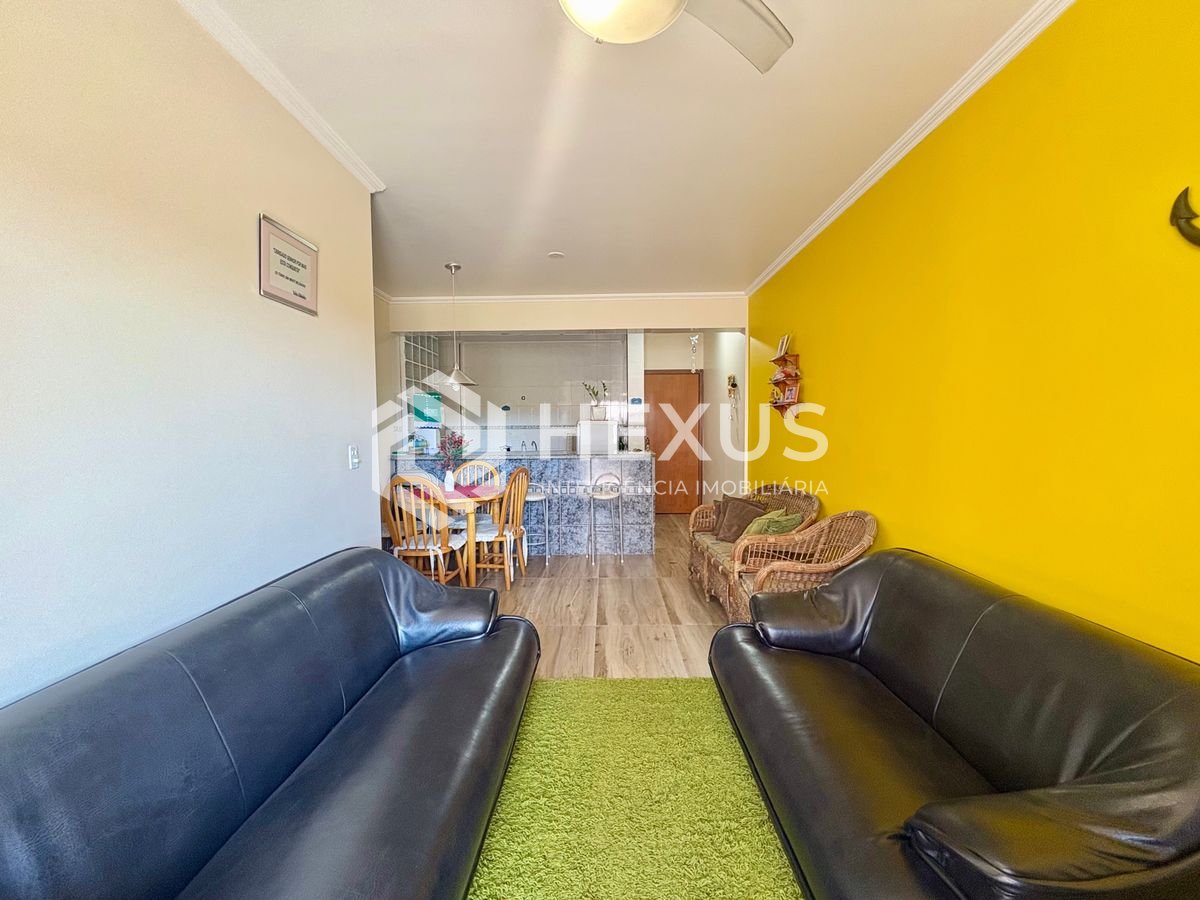 Foto 3 de Apartamento com varanda e lazer na Enseada, Guarujá