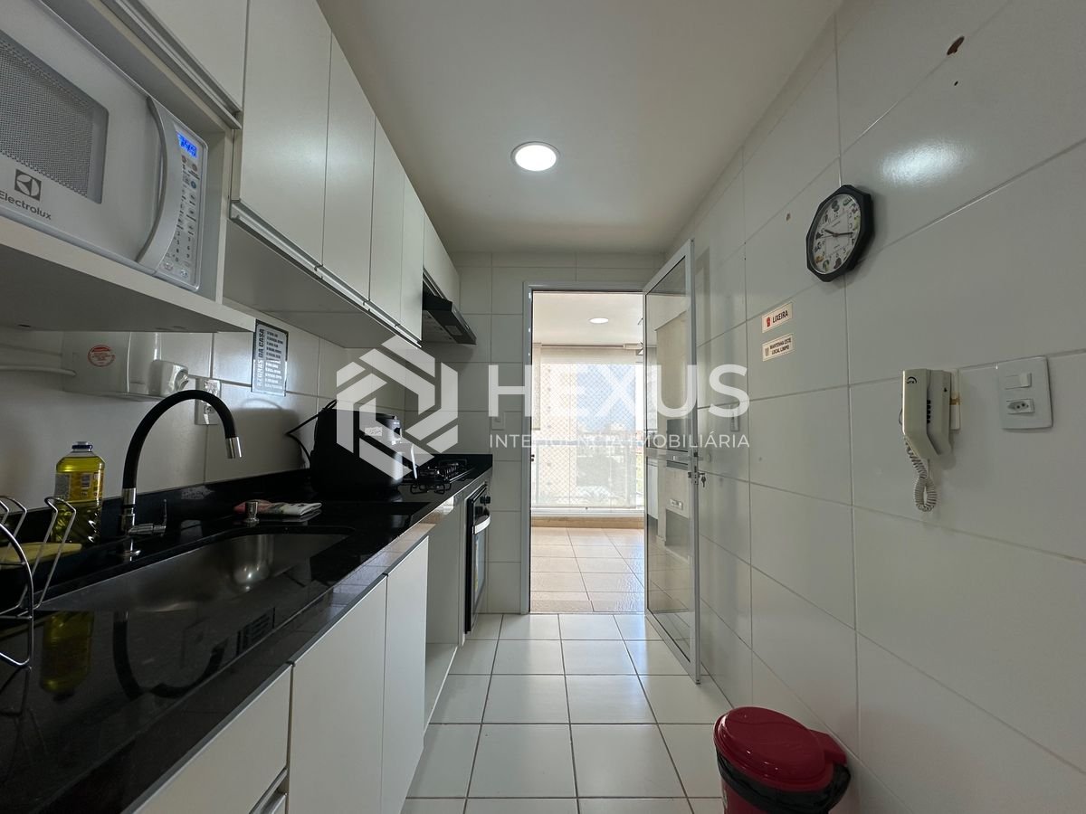 Foto 4 de Apartamento com varanda gourmet e vista mar a 600m da praia na Enseada, Guarujá