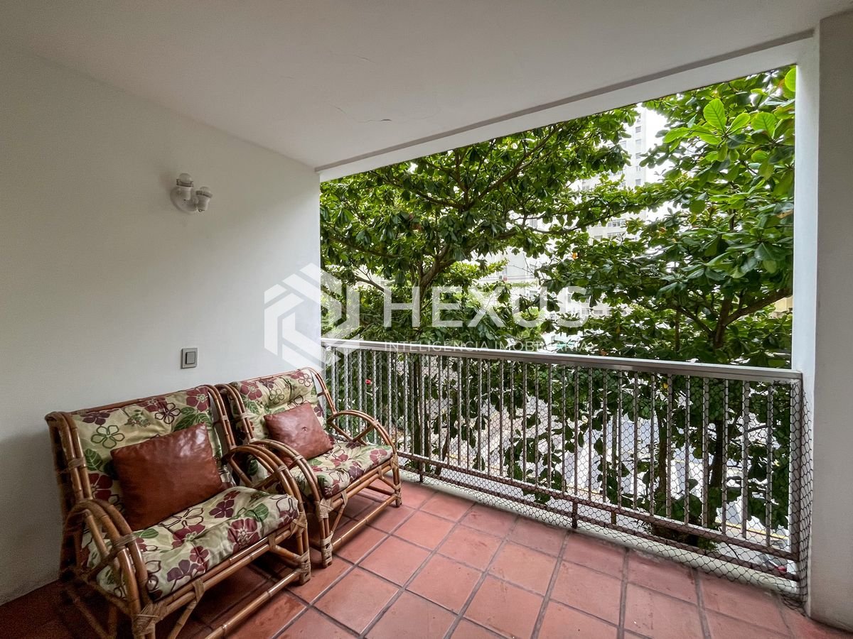 Apartamento em Pitangueiras — foto 1