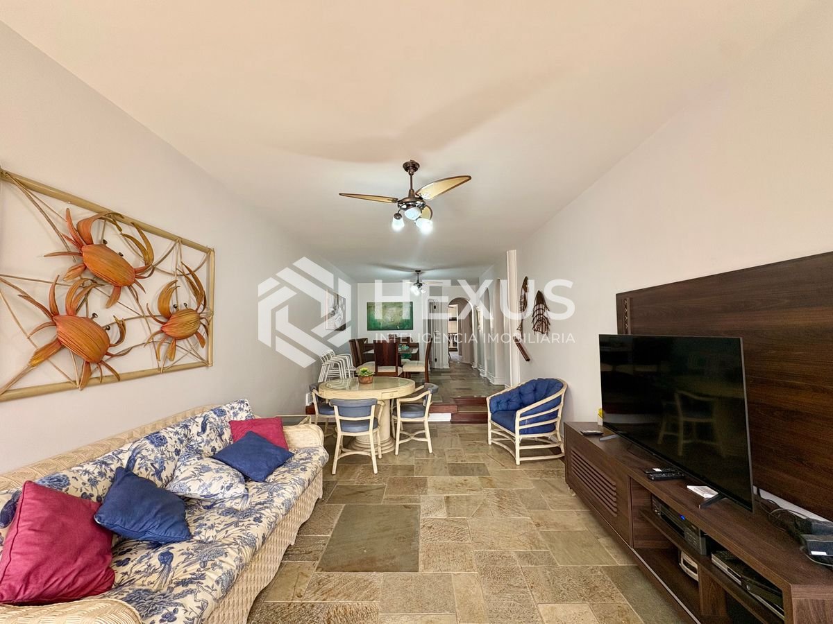 Foto 3 de Apartamento com varanda e lazer na Enseada, Guarujá