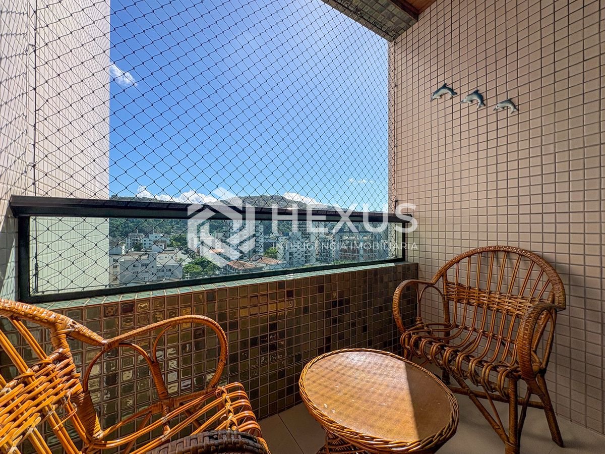 Foto 2 de Apartamento com varanda e lazer na Enseada, Guarujá