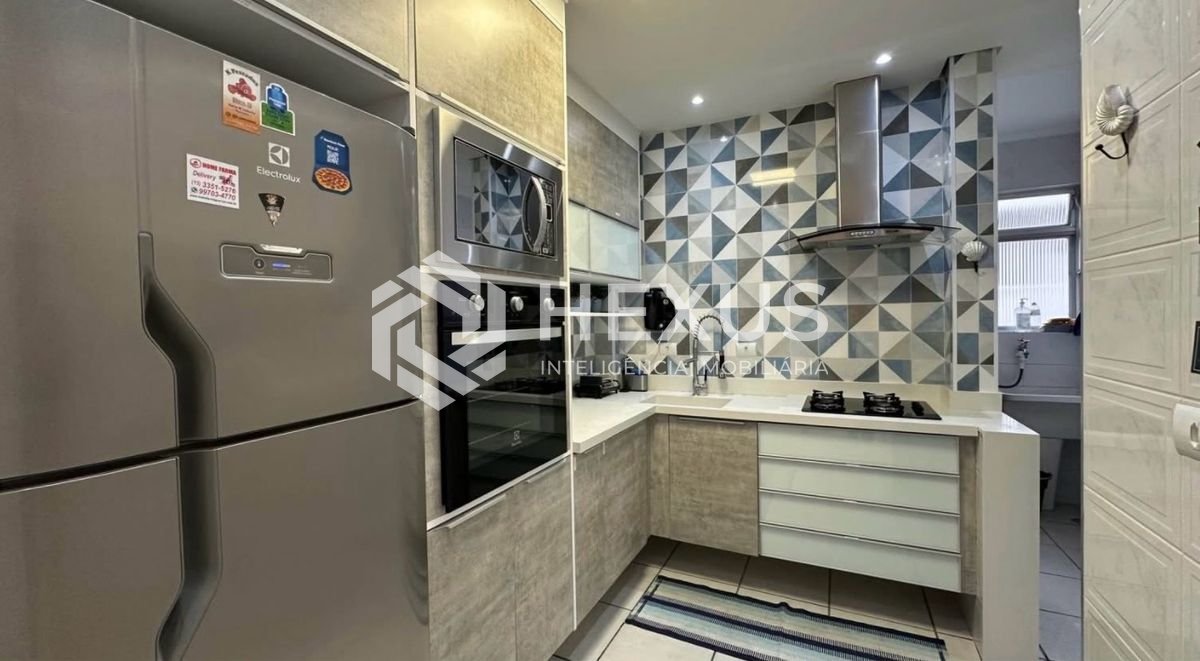 Foto 5 de Apartamento reformado com varanda gourmet vista mar e lazer a 500m da praia na Enseada, Guarujá