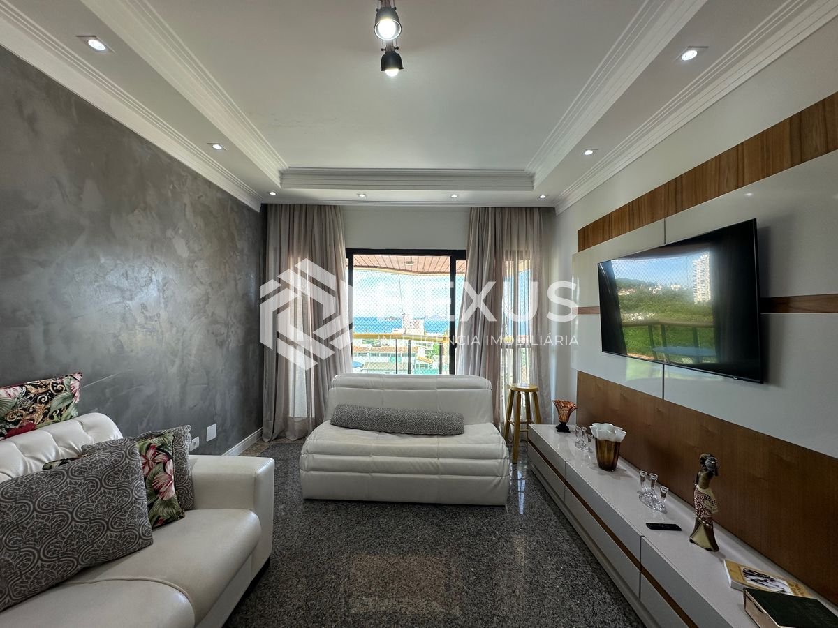 Foto 4 de Apartamento reformado com varanda vista mar e lazer a 450m da praia noTortugas na Enseada, Guarujá