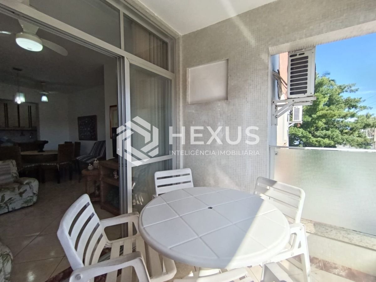 Foto 3 de Apartamento com varanda e lazer na Enseada, Guarujá
