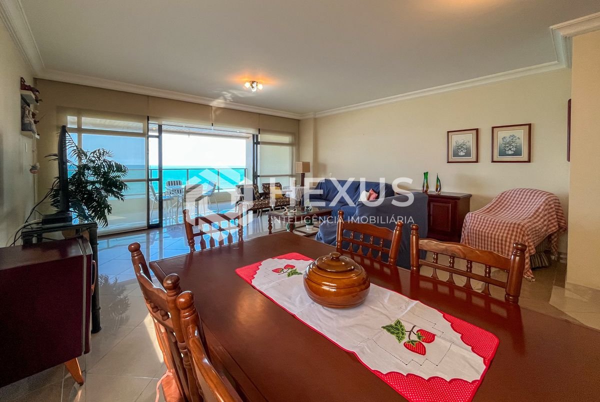 Foto 4 de Apartamento frente mar com varanda e lazer no Jardim Astúrias, Guarujá