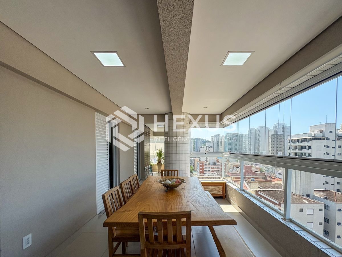 Foto 5 de Apartamento reformado com varanda gourmet vista mar e lazer a 500m da praia no Jardim Astúrias, Guarujá