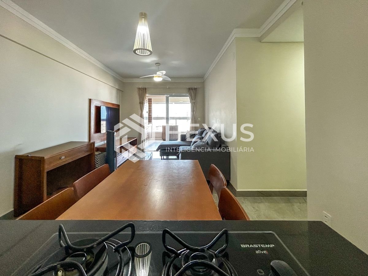 Foto 4 de Apartamento reformado com varanda gourmet vista mar e lazer a 600m da praia no Jardim Astúrias, Guarujá