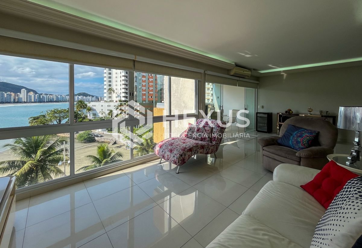 Foto 2 de Apartamento reformado frente mar com varanda vista mar e lazer no Jardim Astúrias, Guarujá