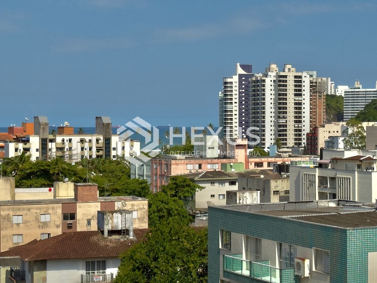 Foto 3 de Apartamento reformado com varanda vista mar e lazer na Enseada, Guarujá