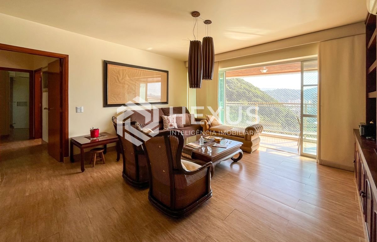 Foto 4 de Apartamento frente mar com varanda vista mar e lazer a 1 quadra da praia nas Pitangueiras, Guarujá