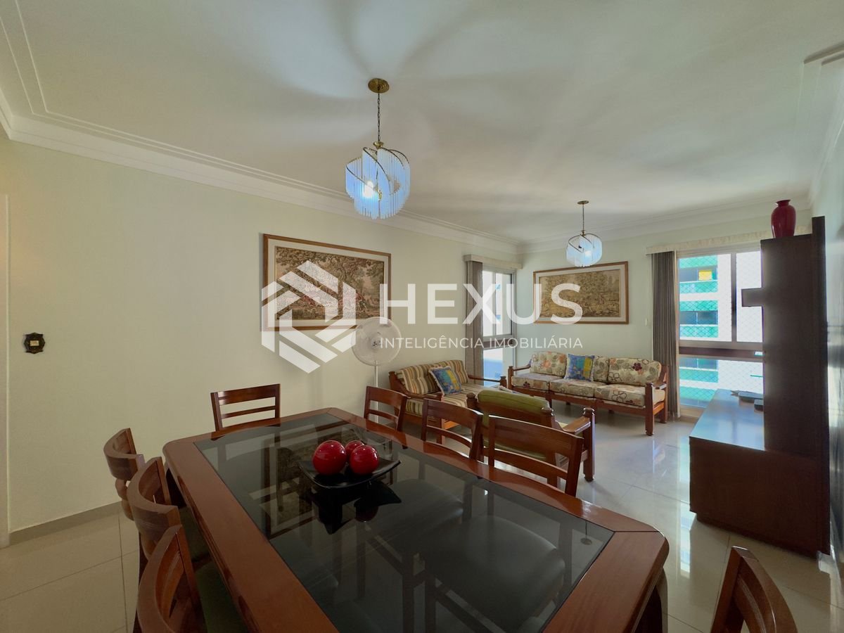 Foto 4 de Apartamento com varanda a 1 quadra da praia nas Pitangueiras, Guarujá