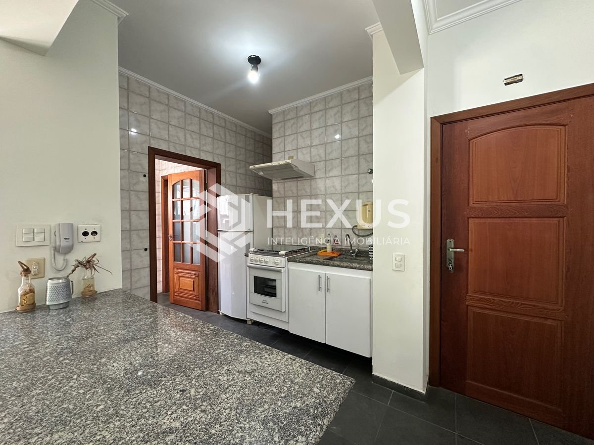 Foto 5 de Apartamento com varanda e lazer na Enseada, Guarujá
