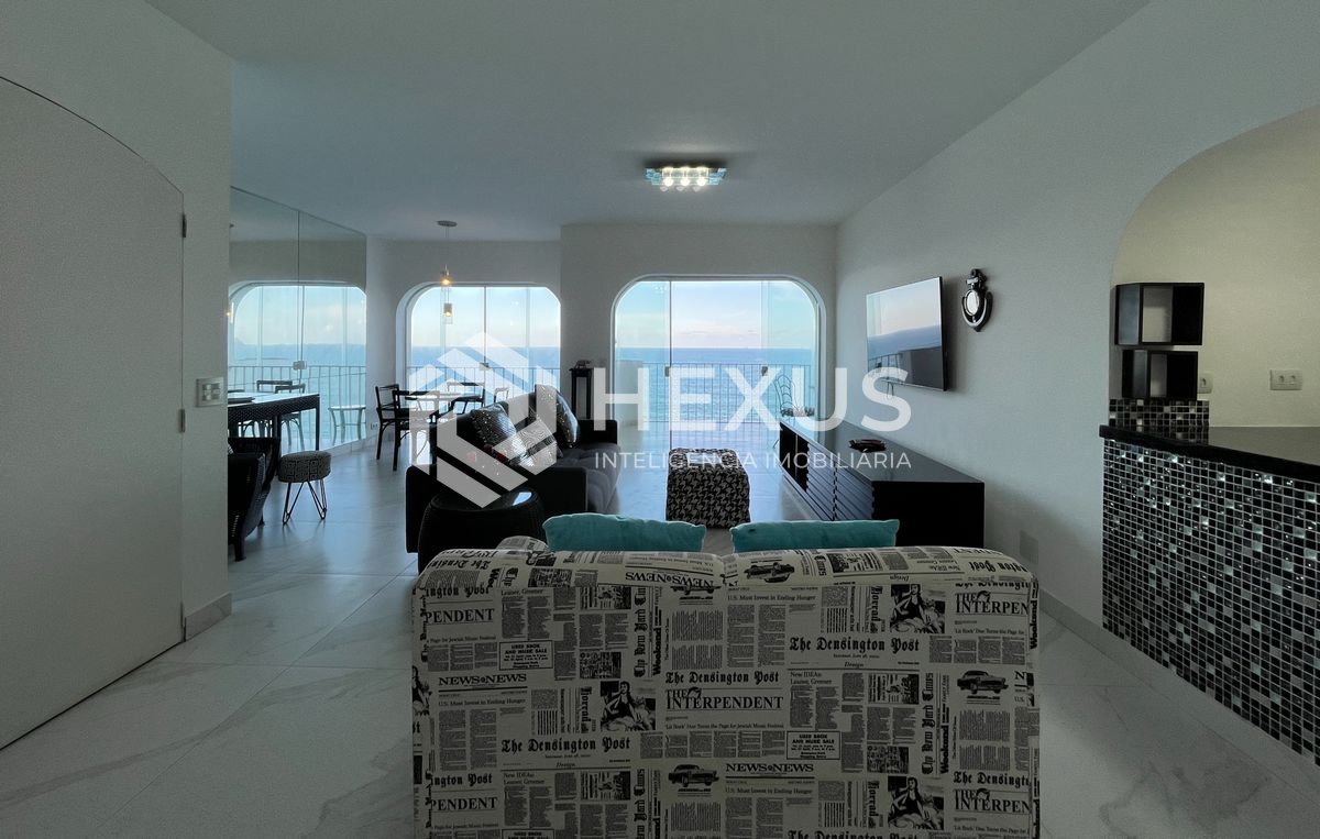 Foto 3 de Apartamento frente mar com varanda vista mar nas Pitangueiras, Guarujá