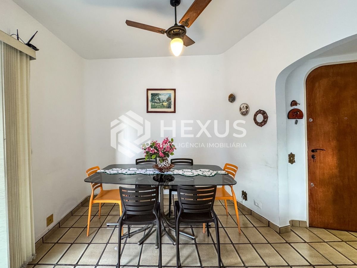 Foto 5 de Apartamento com varanda e lazer a 240m da praia nas Pitangueiras, Guarujá