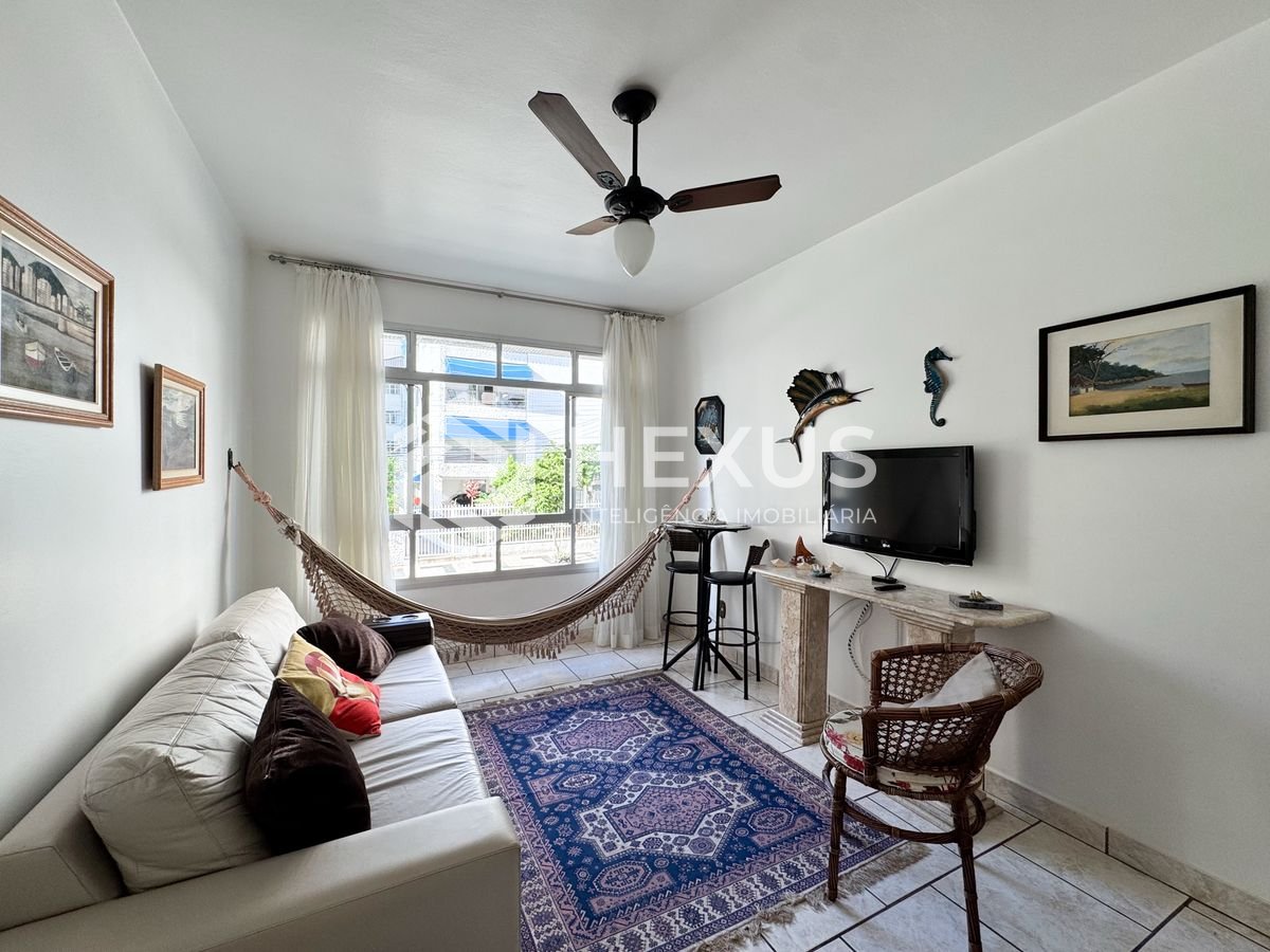 Foto 4 de Apartamento reformado a 150m da praia no Jardim Astúrias, Guarujá