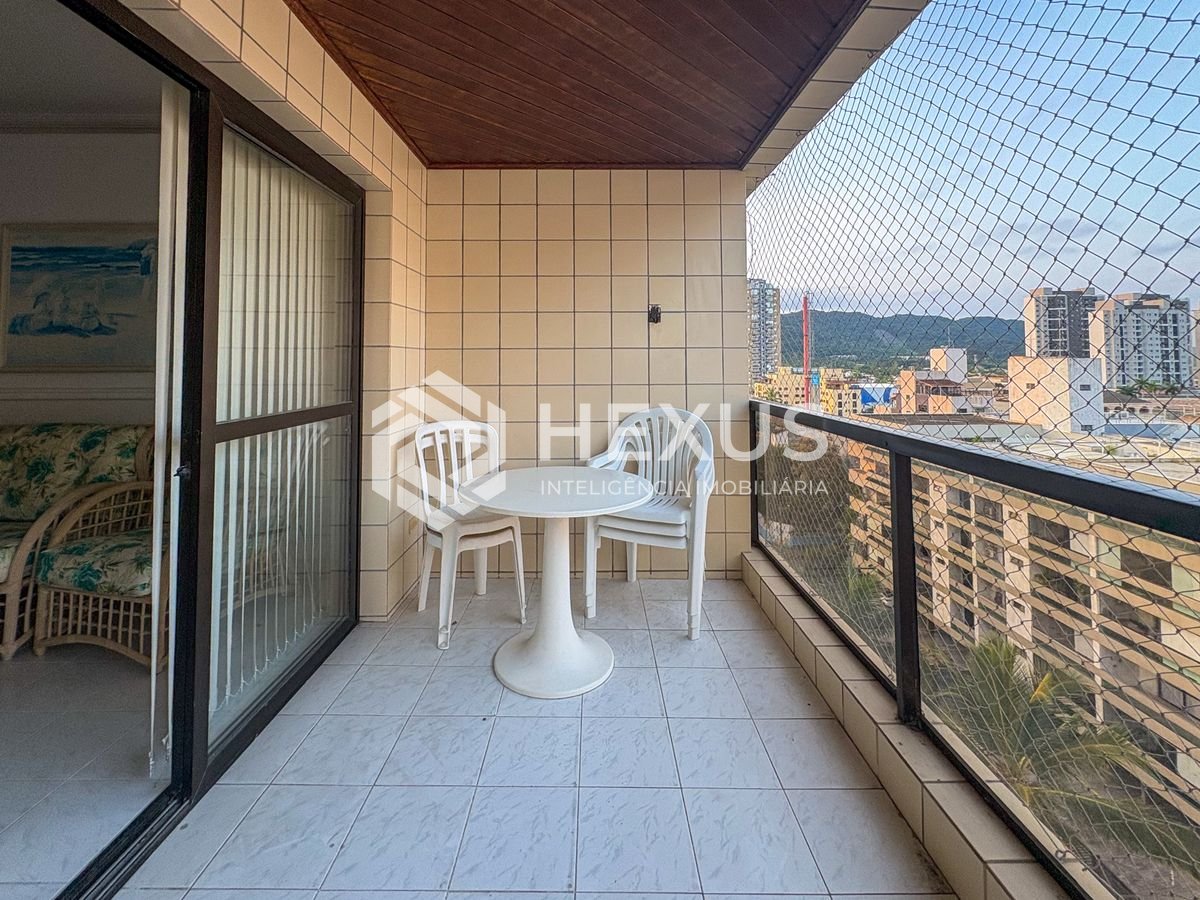 Foto 3 de Apartamento com varanda vista mar e lazer na Enseada, Guarujá