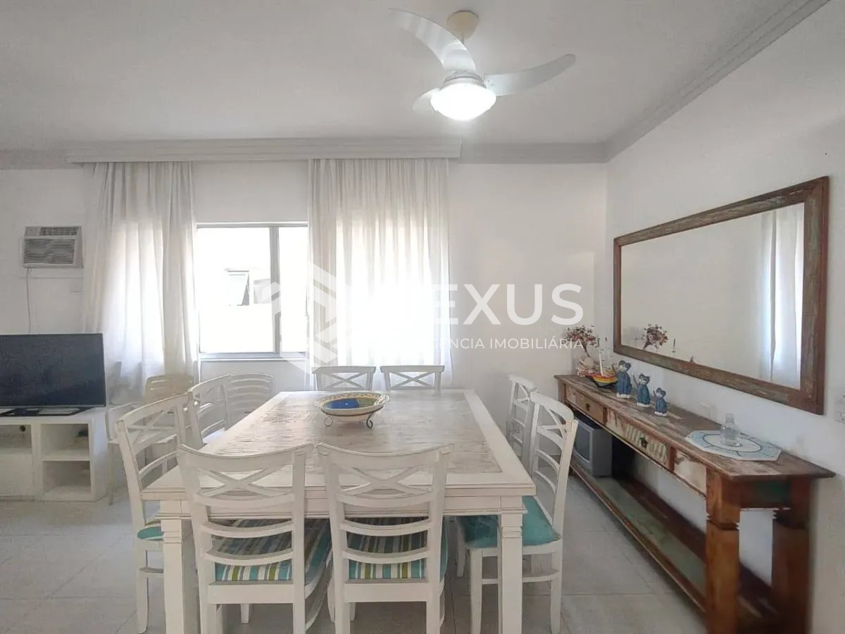 Foto 2 de Apartamento com varanda e lazer na Enseada, Guarujá