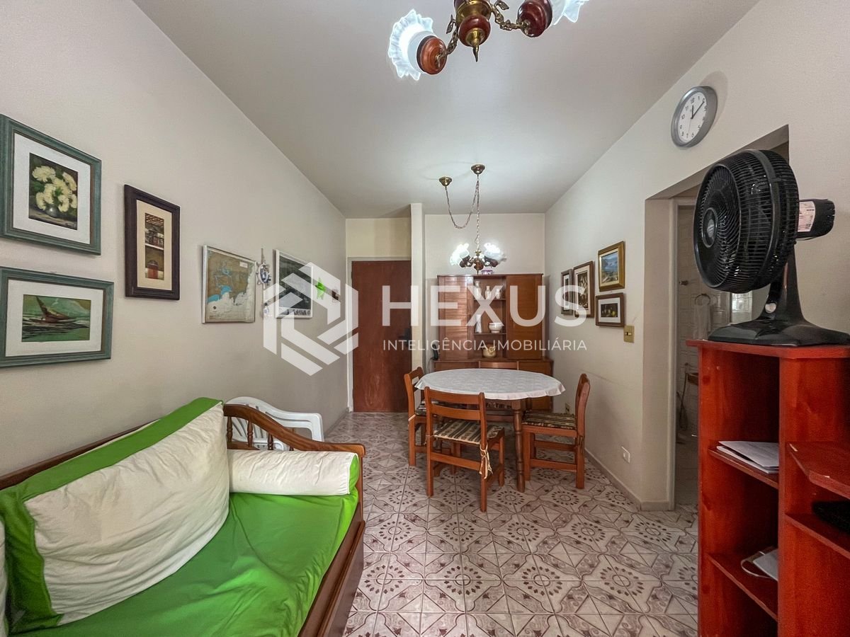 Foto 3 de Apartamento com varanda vista mar e lazer a 1 quadra da praia nas Pitangueiras, Guarujá