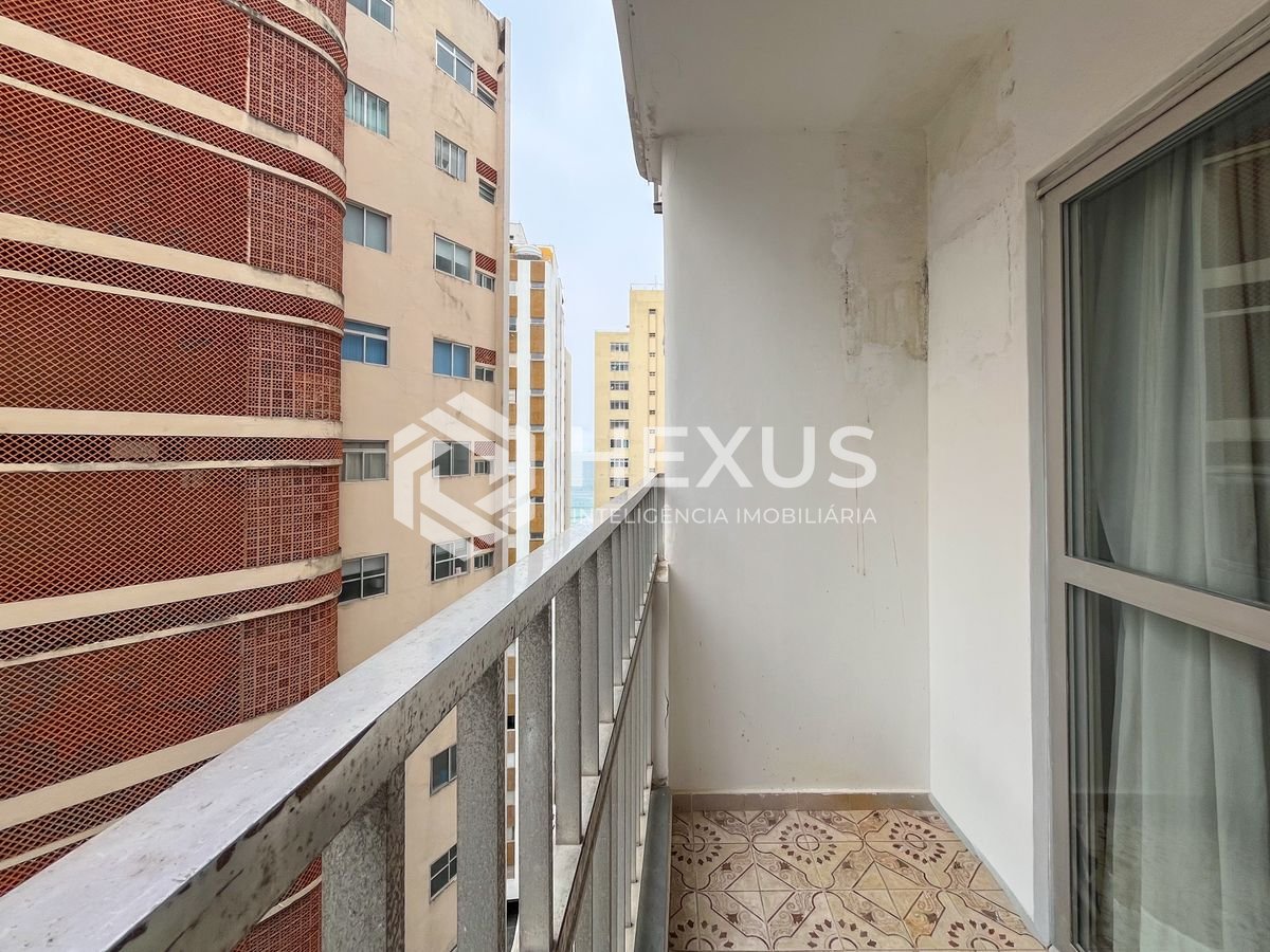 Foto 4 de Apartamento com varanda vista mar e lazer a 1 quadra da praia nas Pitangueiras, Guarujá