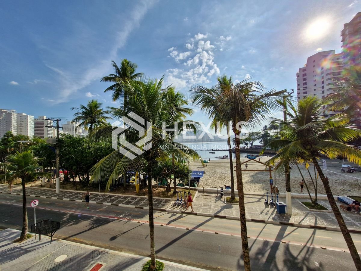 Foto 3 de Apartamento frente mar com varanda vista mar e lazer no Jardim Astúrias, Guarujá