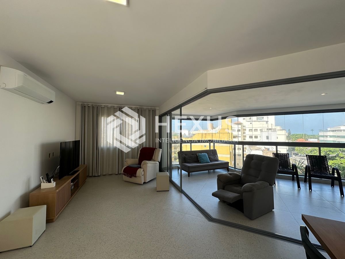 Foto 4 de Apartamento com varanda gourmet e lazer a 300m da praia na Enseada, Guarujá