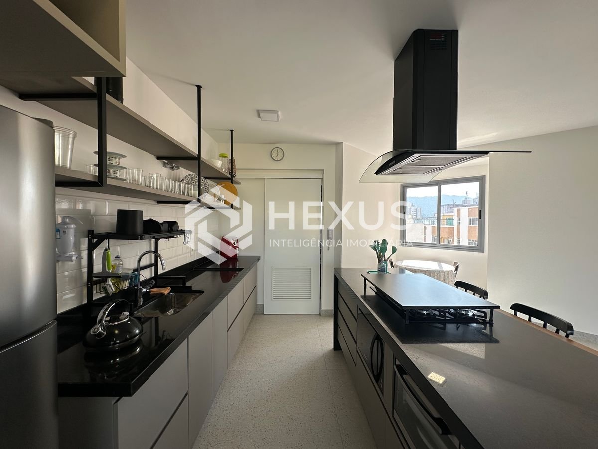 Foto 5 de Apartamento com varanda gourmet e lazer a 300m da praia na Enseada, Guarujá