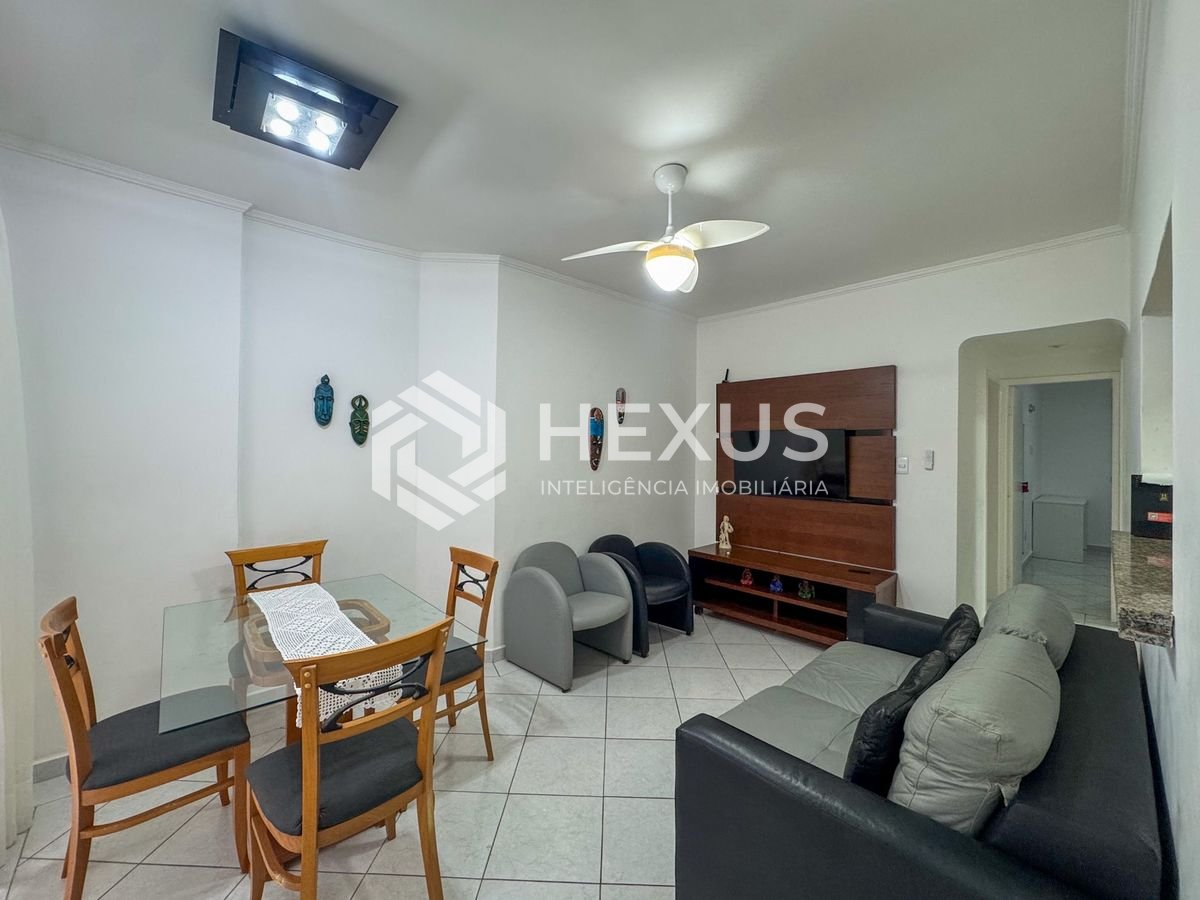 Foto 3 de Apartamento reformado com varanda e lazer no Jardim Astúrias, Guarujá