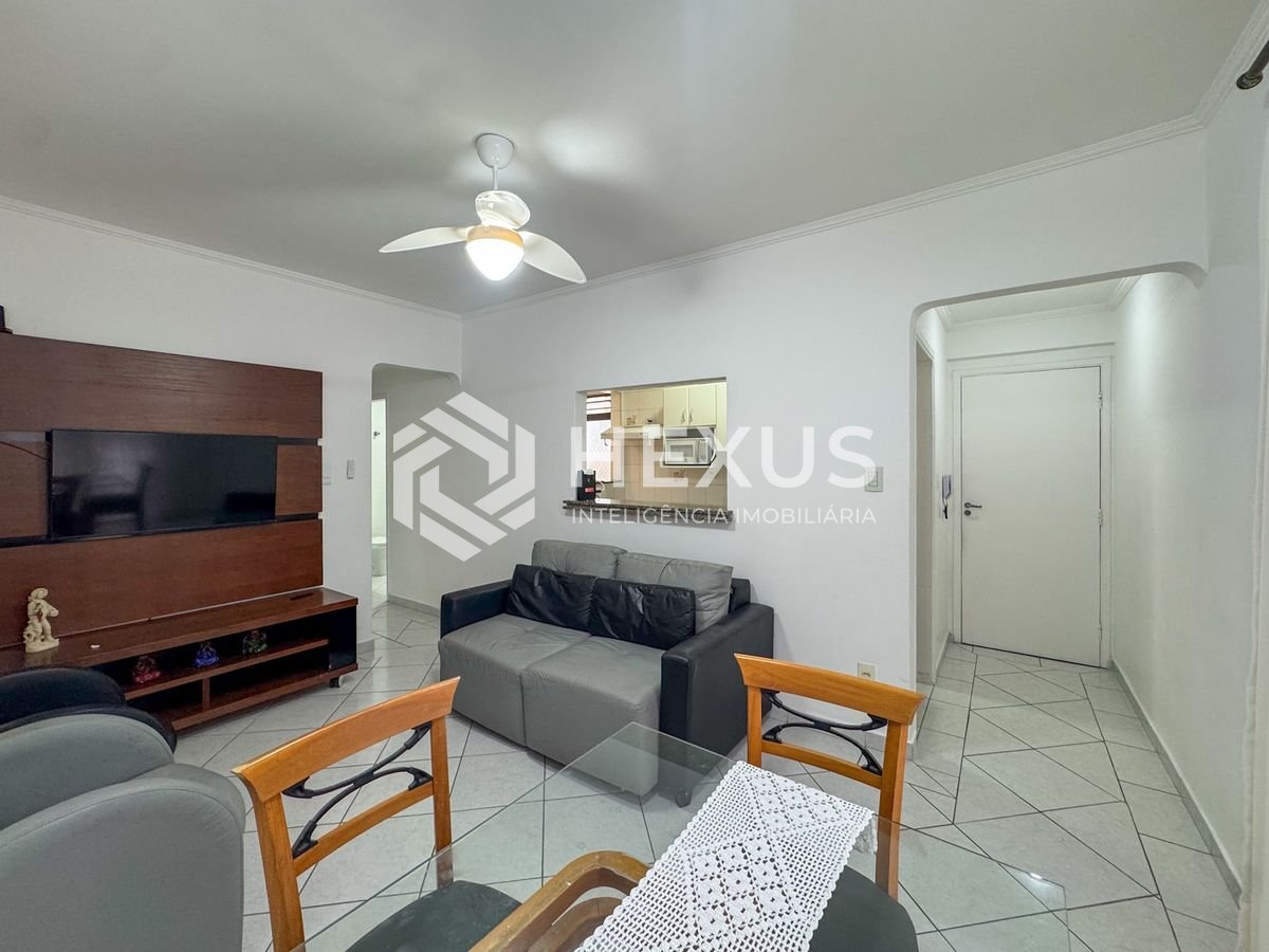 Foto 4 de Apartamento reformado com varanda e lazer no Jardim Astúrias, Guarujá