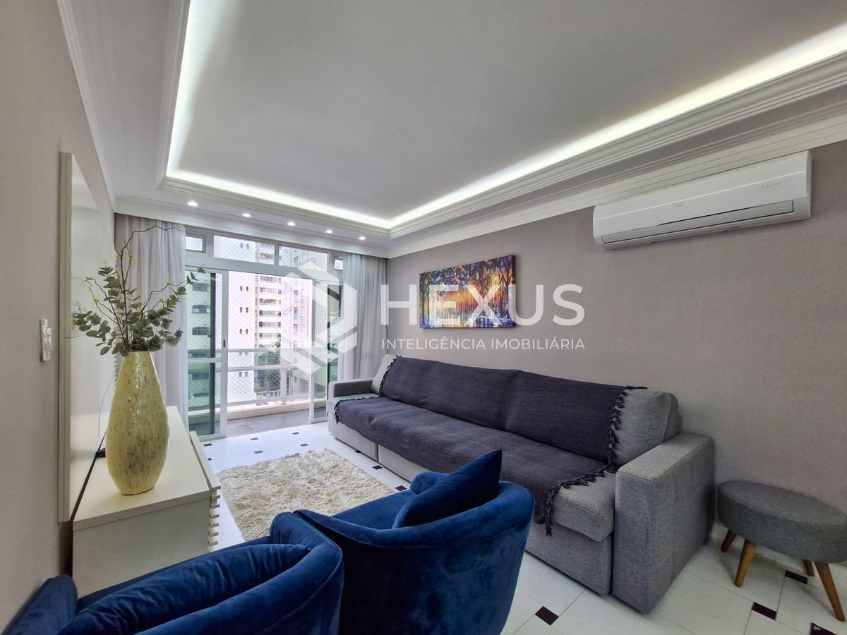 Foto 4 de Apartamento com varanda a 1 quadra da praia nas Pitangueiras, Guarujá, SP