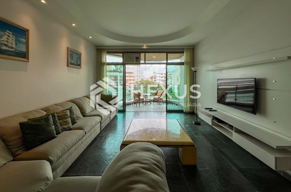Foto 3 de Apartamento com varanda e lazer na Região dos Hotéis na Enseada, Guarujá