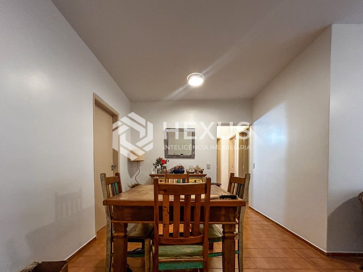 Foto 5 de Apartamento com varanda vista mar e lazer a 500m da praia na Enseada, Guarujá