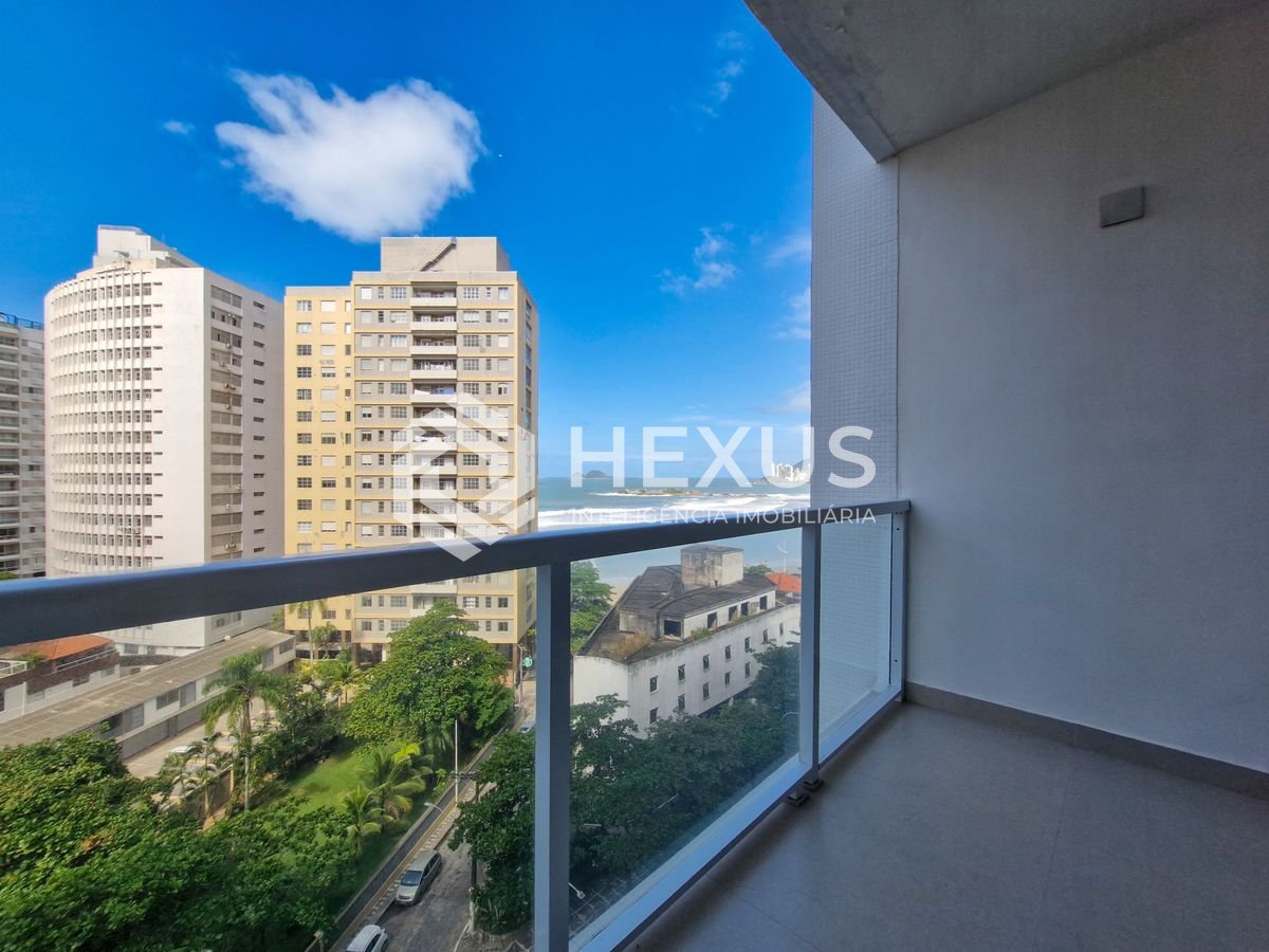 Foto 4 de Apartamento reformado frente mar com varanda e lazer nas Pitangueiras, Guarujá